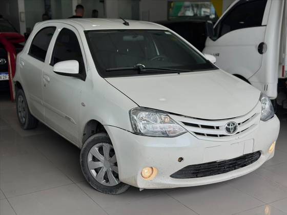TOYOTA ETIOS 1.3 X 16V FLEX 4P AUTOMÁTICO TOYOTA ETIOS 1.3 X 16V FLEX 4P AUTOMÁTICO